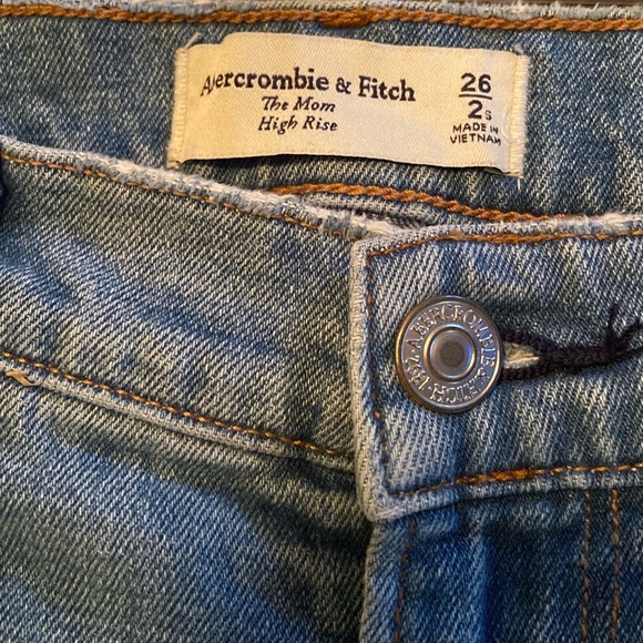 Abercrombie & Fitch The Mom High Rise Jean - Picture 4 of 5